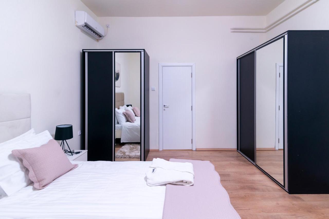 Jevrejska - Central Apartment With Free Parking Novi Sad Exteriér fotografie
